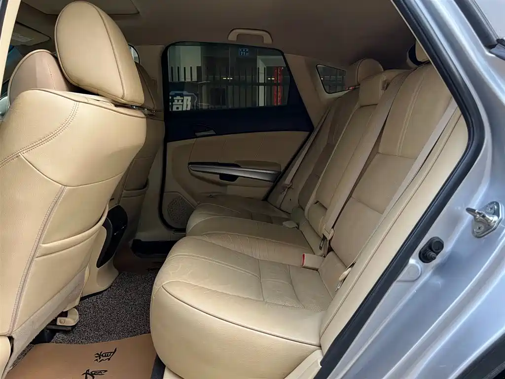 Crosstour 2.4 L Luxury