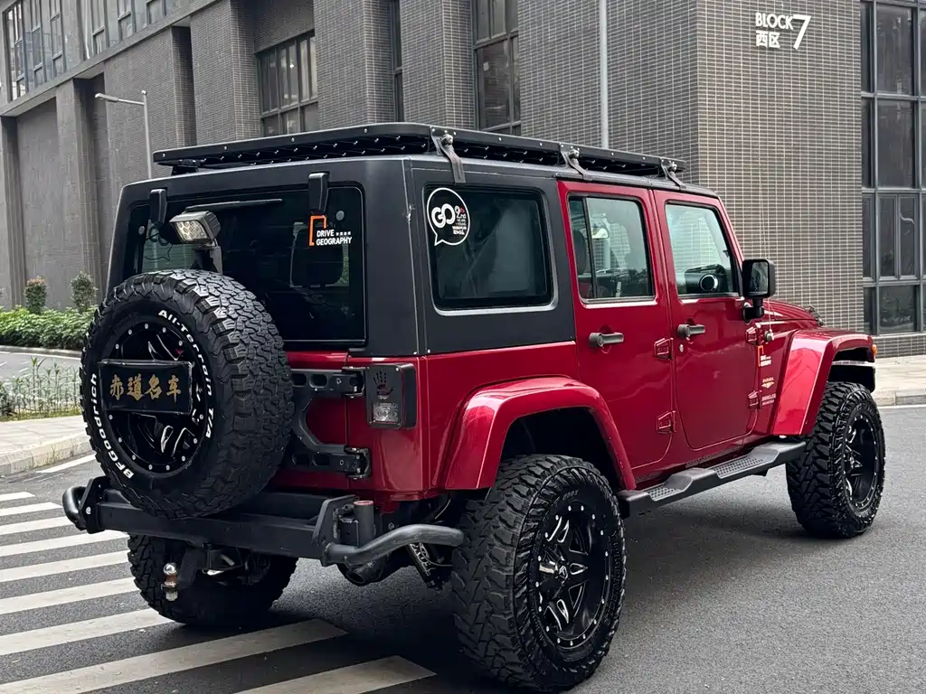 Wrangler 3.6 L Sahara 4-door