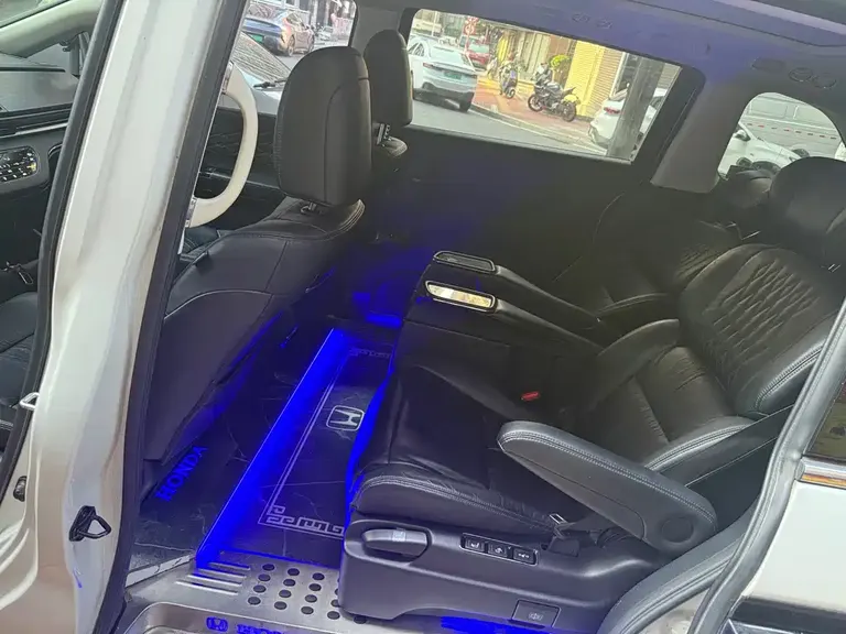 Honda Elysion 2.0 L e:HEV Luxury