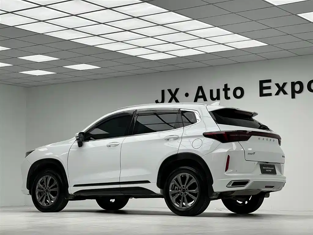 Exeed Zhuifeng 星途追风 2024款 1.5 T CVT好事花生版