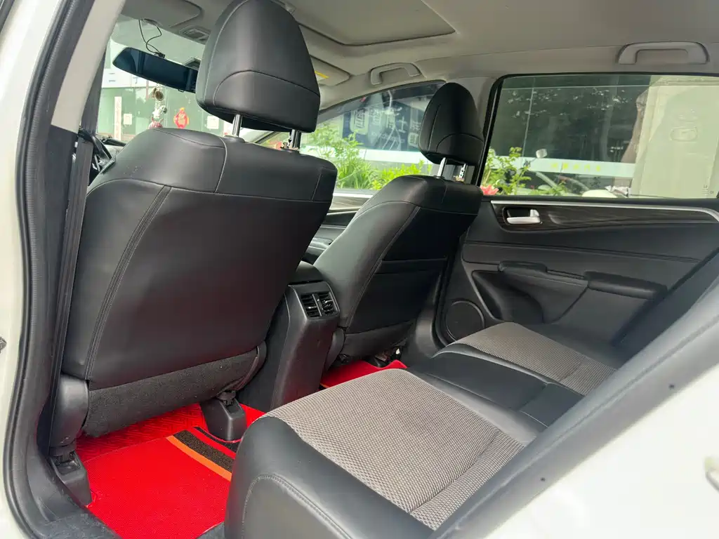 Jade 1.8 L Auto Comfort 5-seat