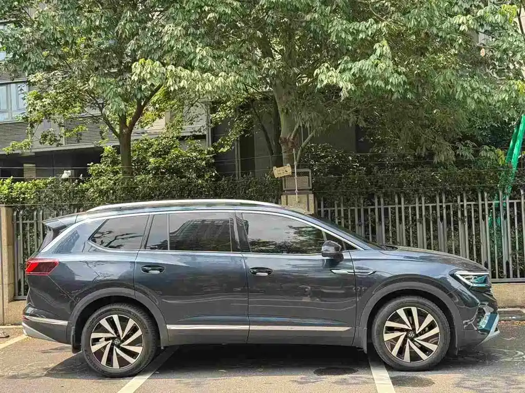 Talagon 380 TSI 4 WD Luxury Premium Realm Pro