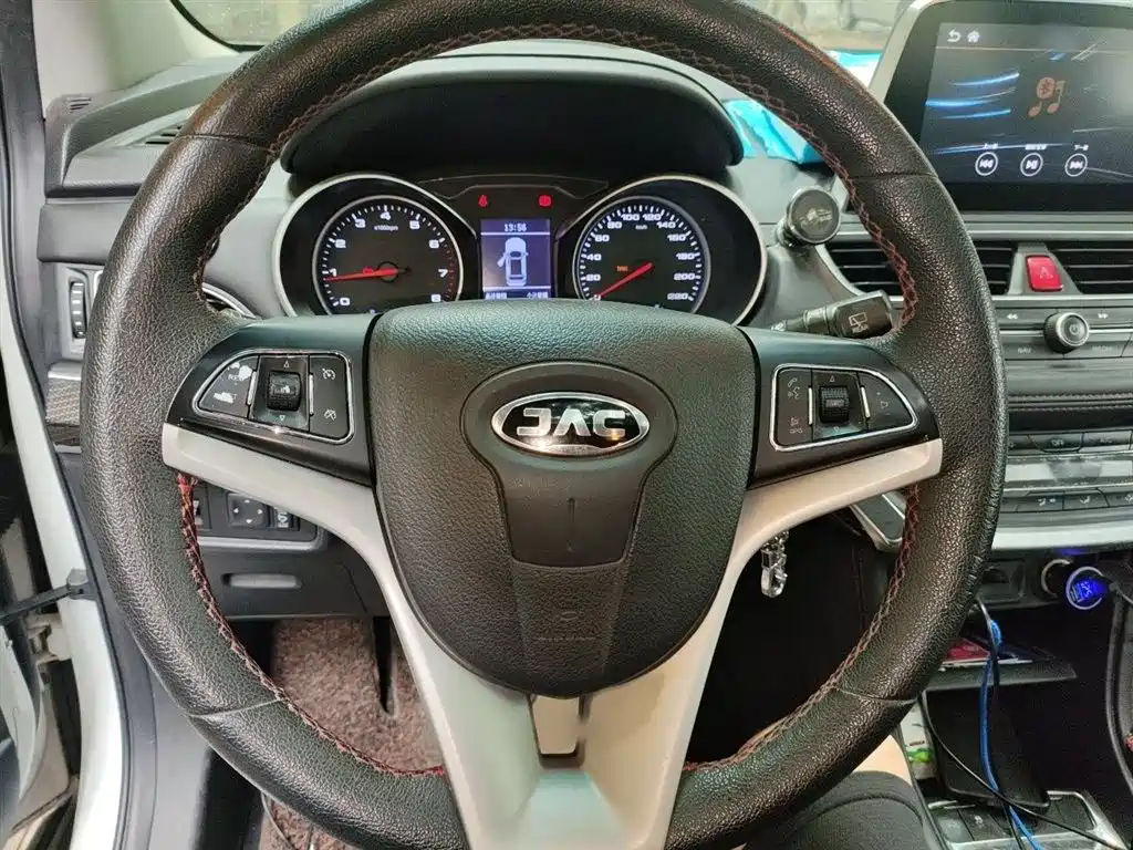 Refine S3 1.5 L Manual Luxury