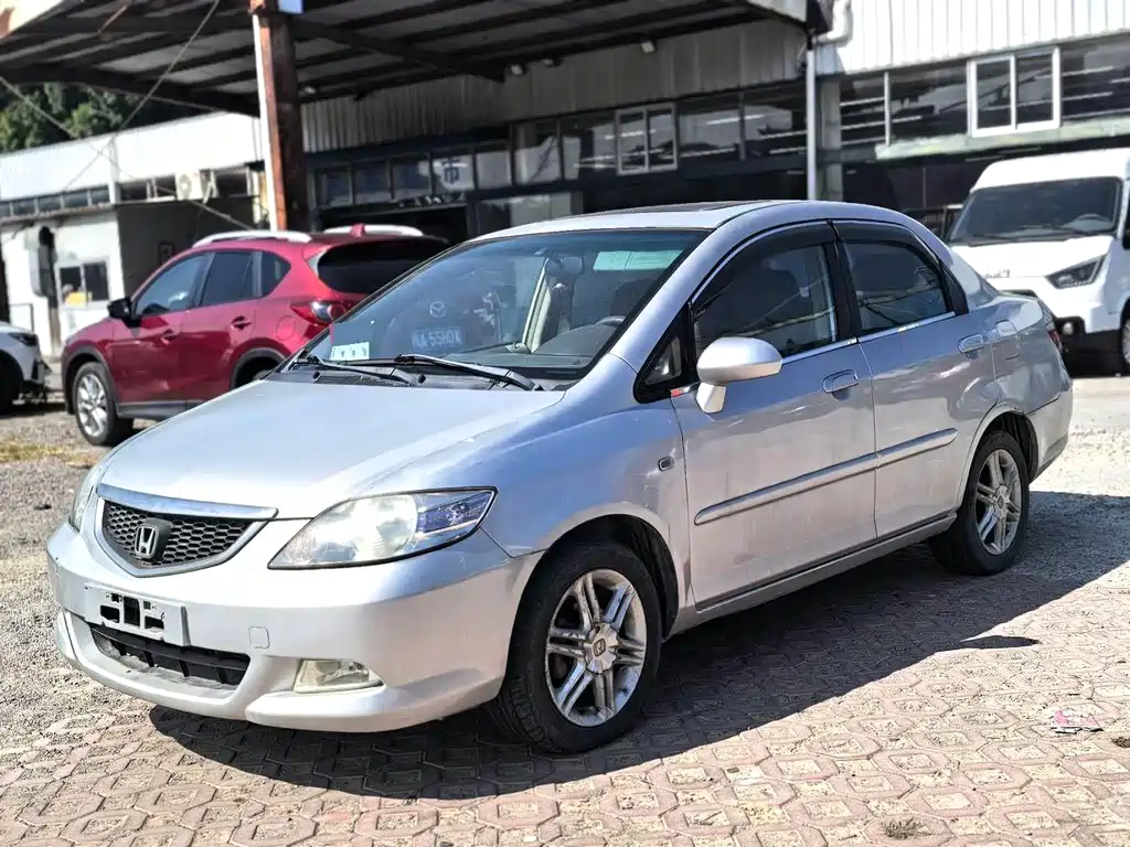 City (Sidi) 1.5 L Auto Luxury