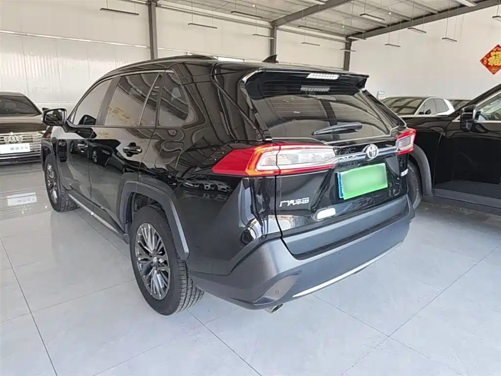 Wildlander 2.0 L CVT 2 WD Luxury PLUS