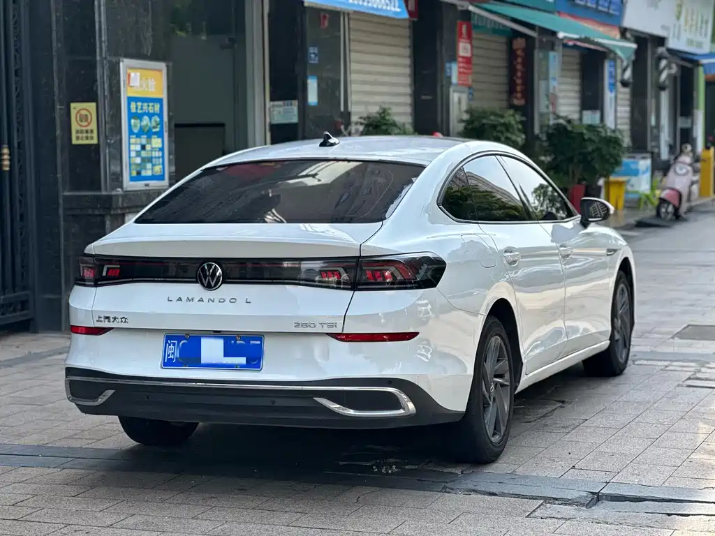 Lamando Lamando L 280 TSI DSG Dazzle Hot