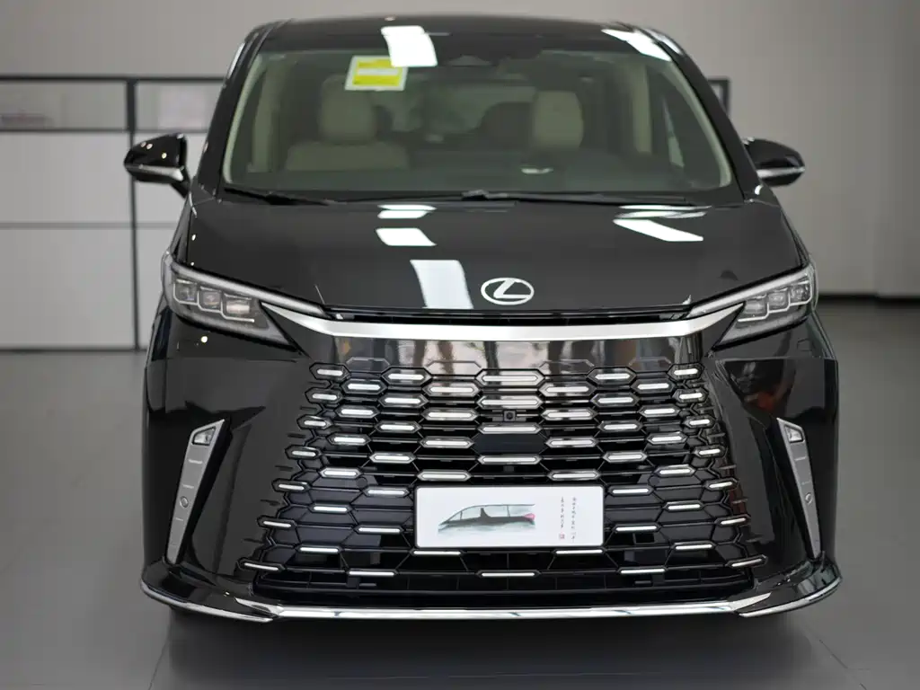 Lexus LM 500 h 6-seat Supreme
