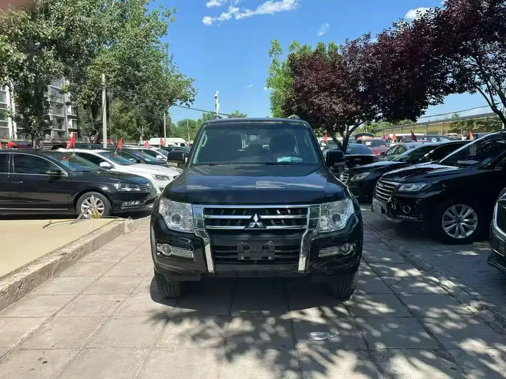 Pajero (Import) 3.0 L Auto Standard