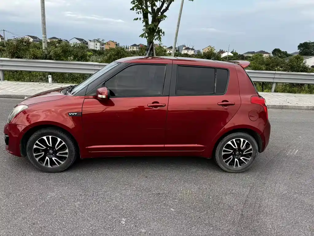 Swift 1.5 L Auto Sport