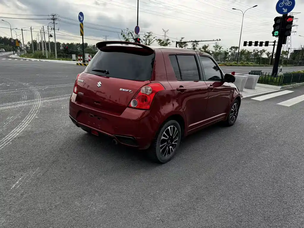 Swift 1.5 L Auto Sport