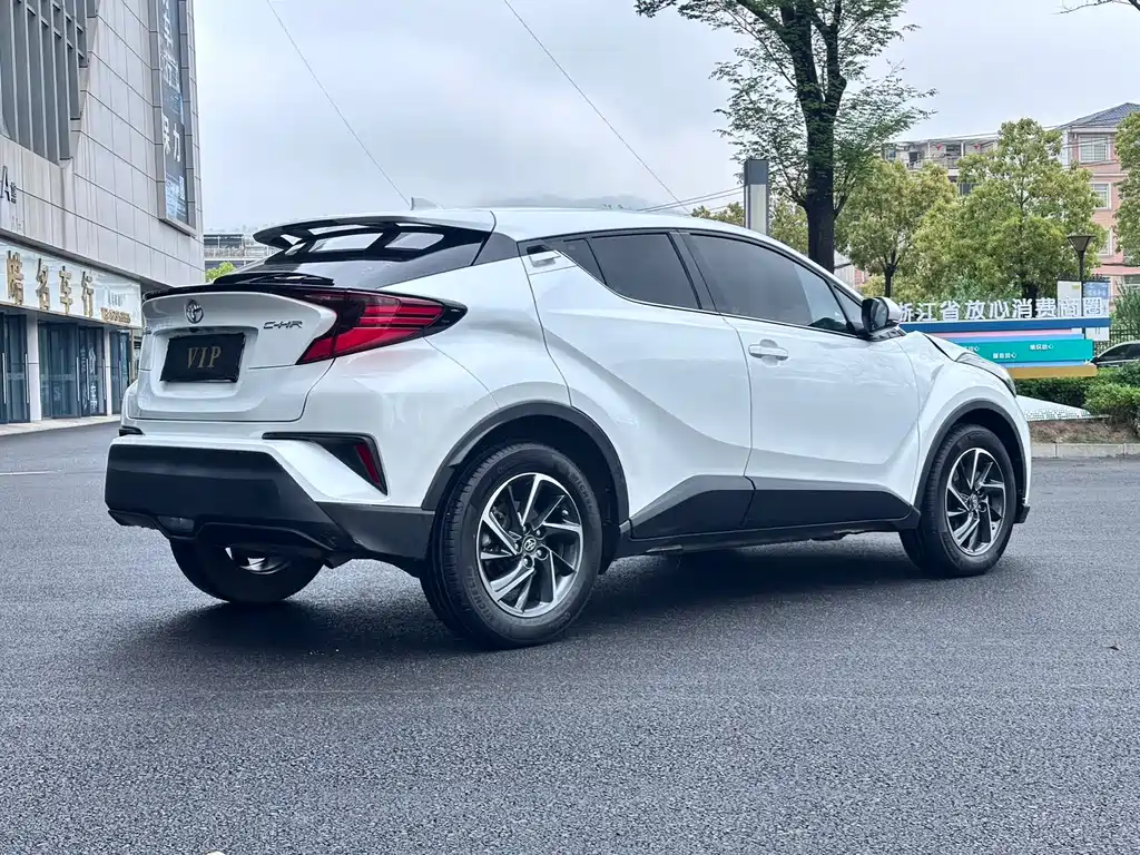 Toyota C-HR 2.0 L Luxury