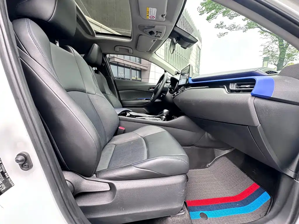 Toyota C-HR 2.0 L Luxury