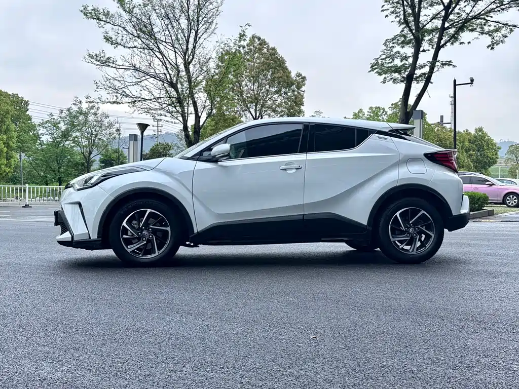 Toyota C-HR 2.0 L Luxury