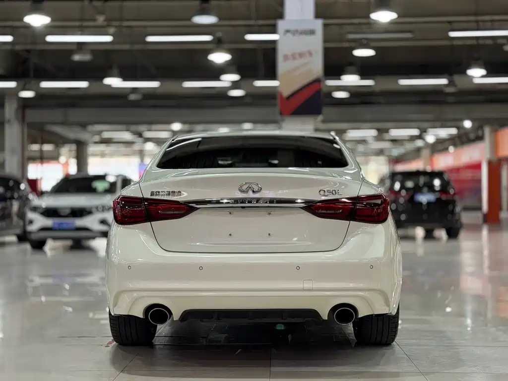 Infiniti Q50 L 2.0 T Comfort Enjoyment