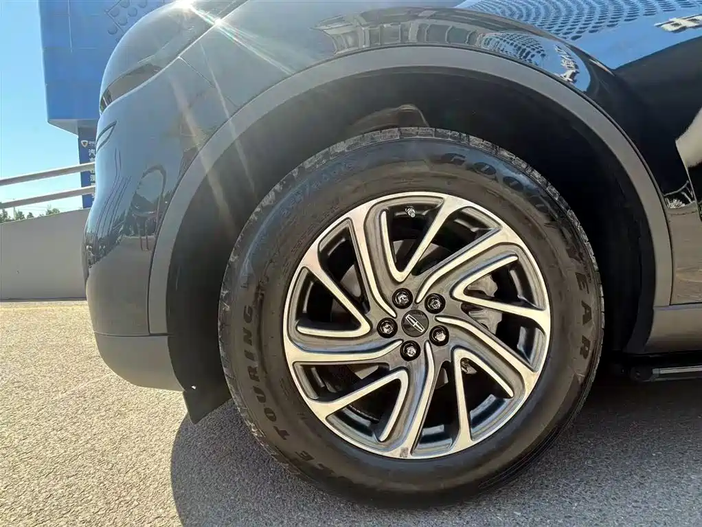 Aviator 3.0 T V6 4 WD Premium Cruise 6-seat