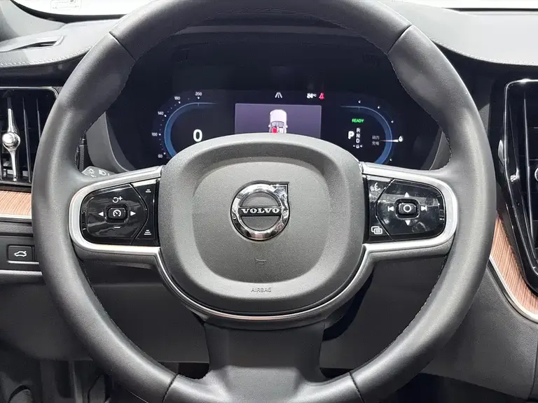Volvo XC60 PHEV T8 PHEV Long Range 4 WD Smart Grace Luxury