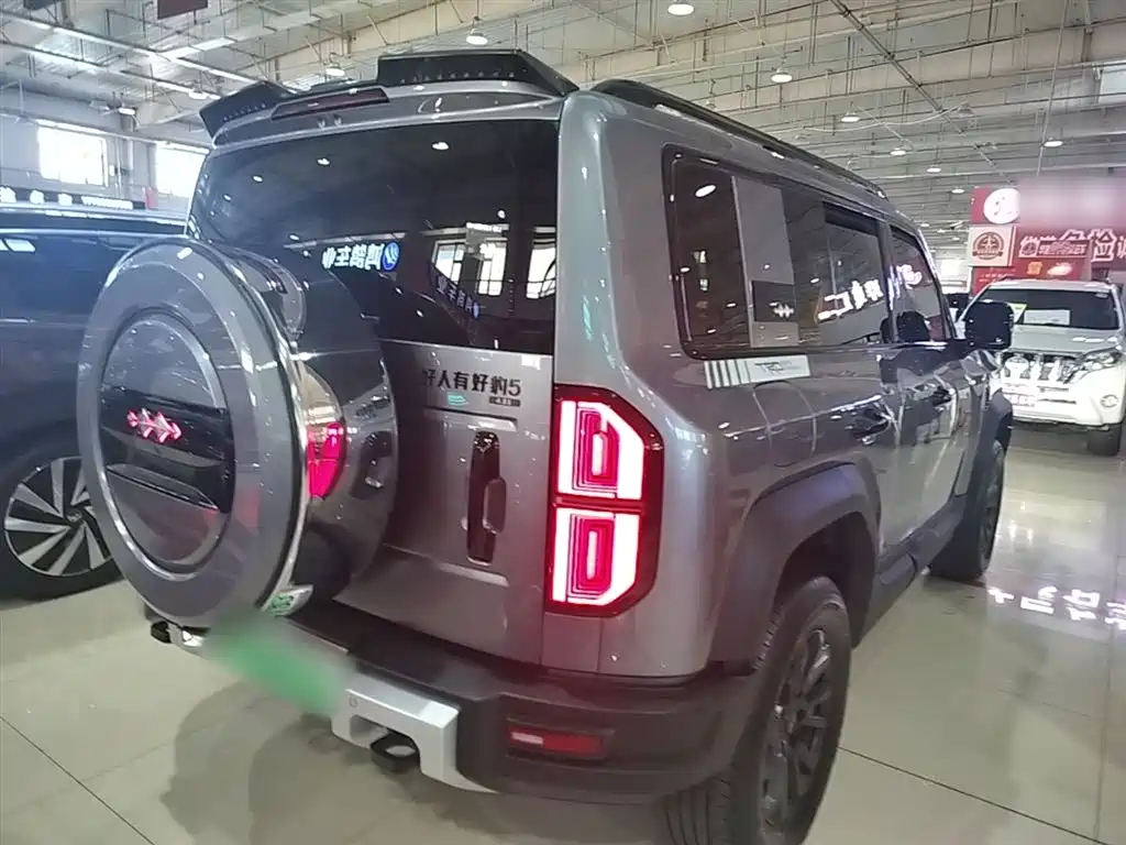 Leopard 5 Explorer