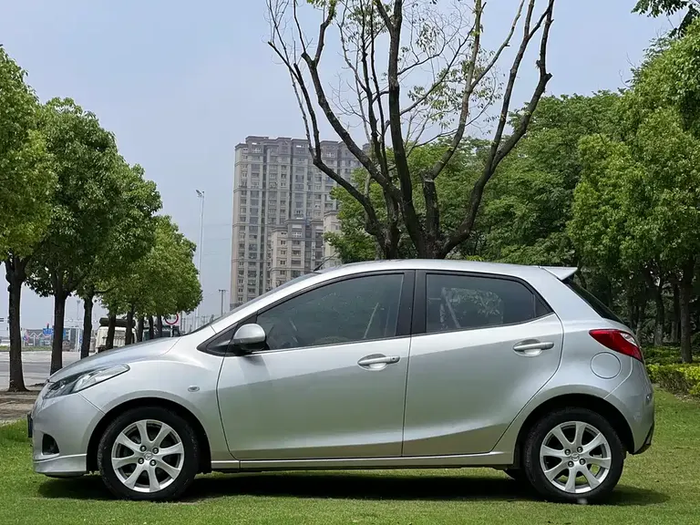 Mazda 2 Dynamic Shine 1.5 L Auto Value