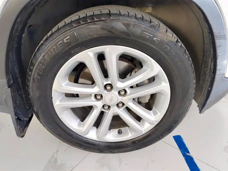 Tracker 1.4 T Auto 2 WD Luxury