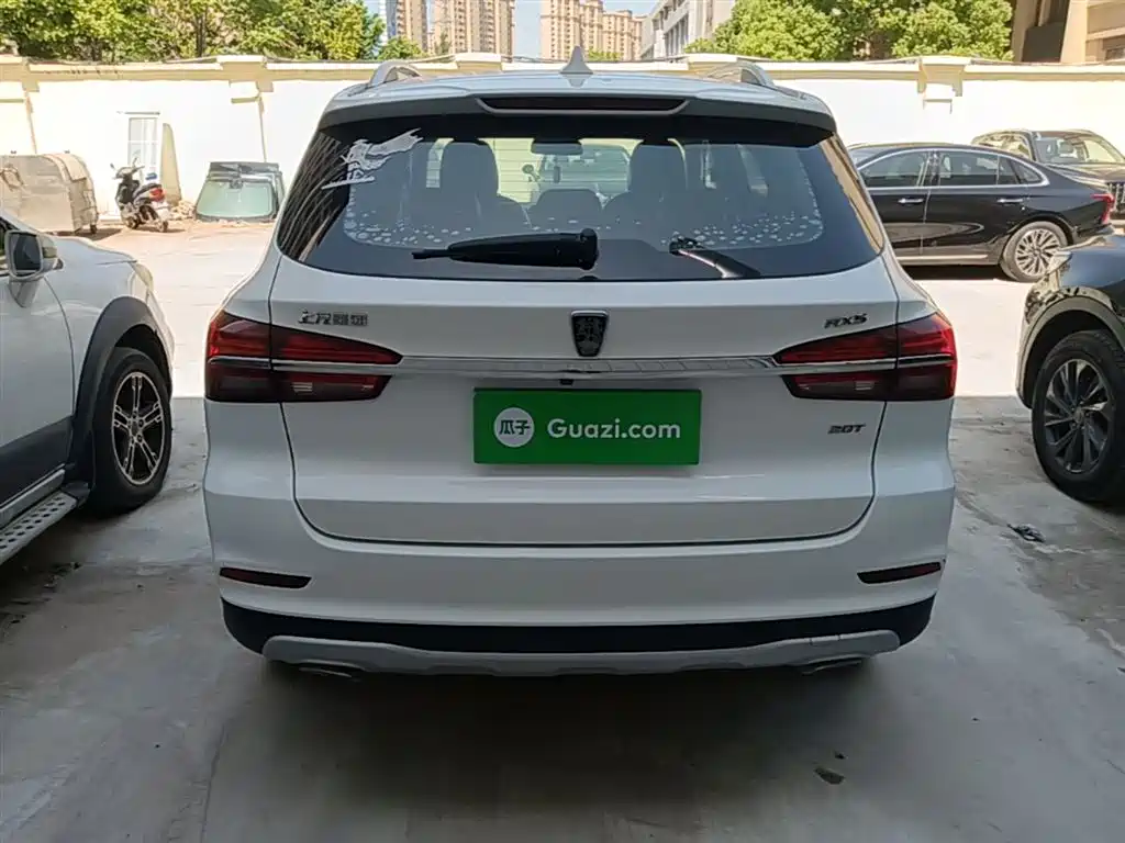 Roewe RX5 20 T Auto 4 G Connected Million