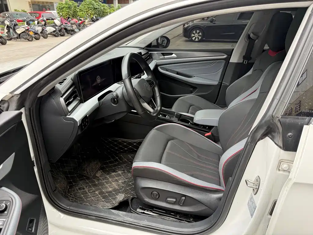 Lamando Lamando L 280 TSI DSG Spicy Cool