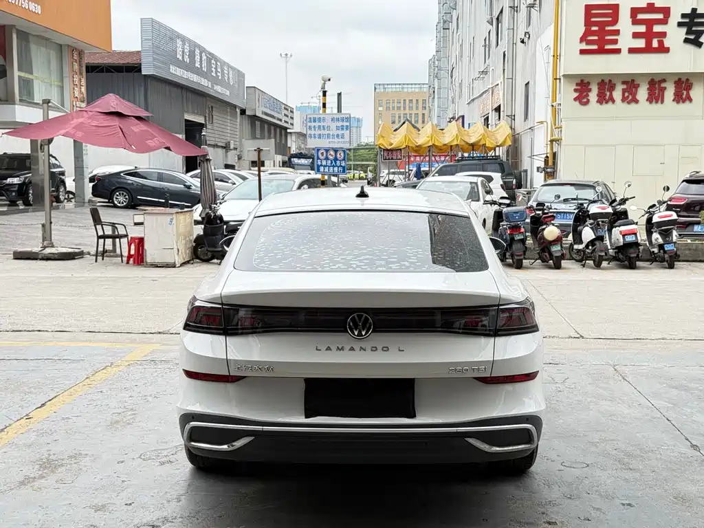 Lamando Lamando L 280 TSI DSG Spicy Cool