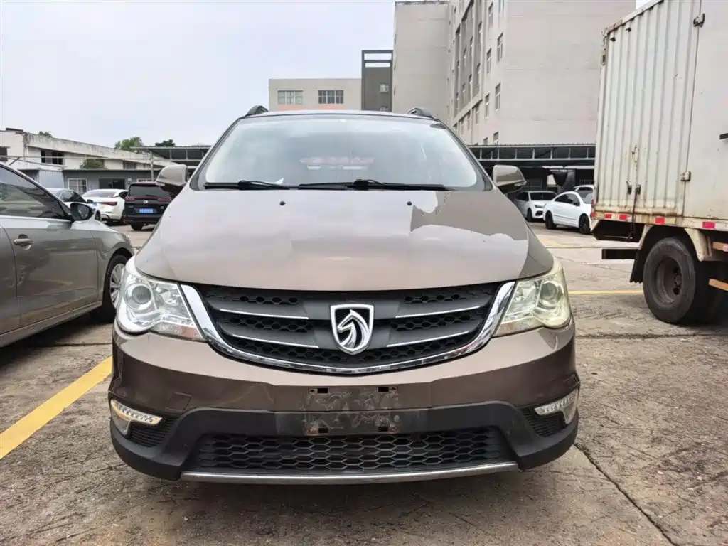 Baojun 730 1.5 L Manual Comfort 7-seat