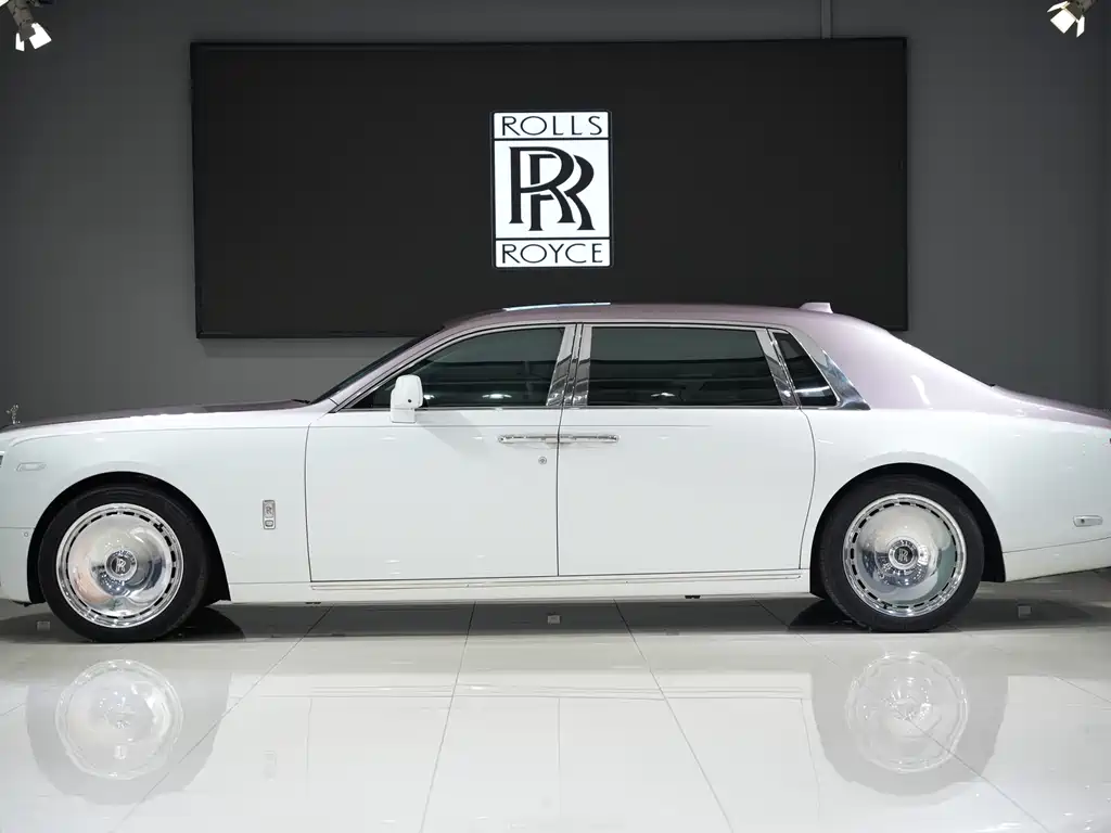 Phantom 6.7 T LWB Range