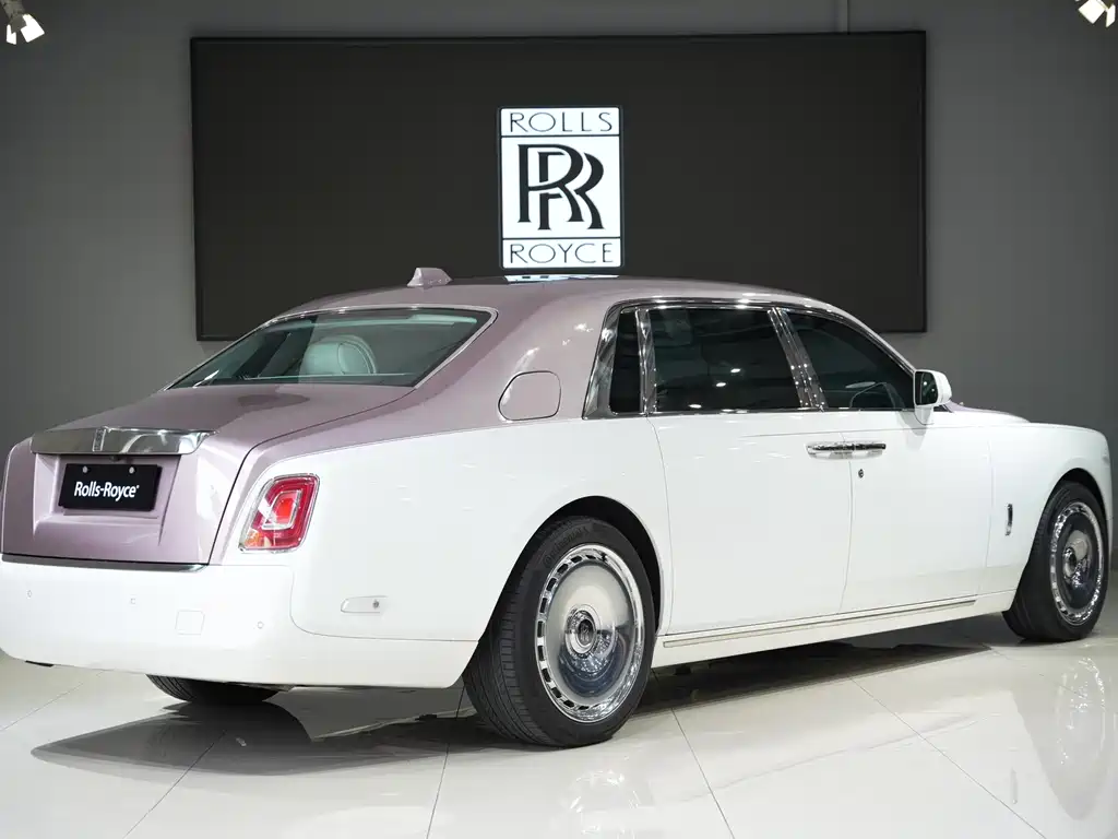 Phantom 6.7 T LWB Range