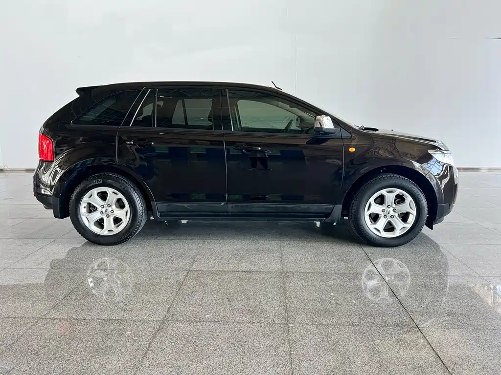 Edge (Import) 2.0 T Elite Sharp Sunroof