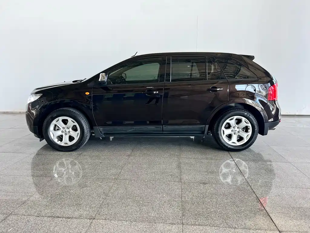 Edge (Import) 2.0 T Elite Sharp Sunroof