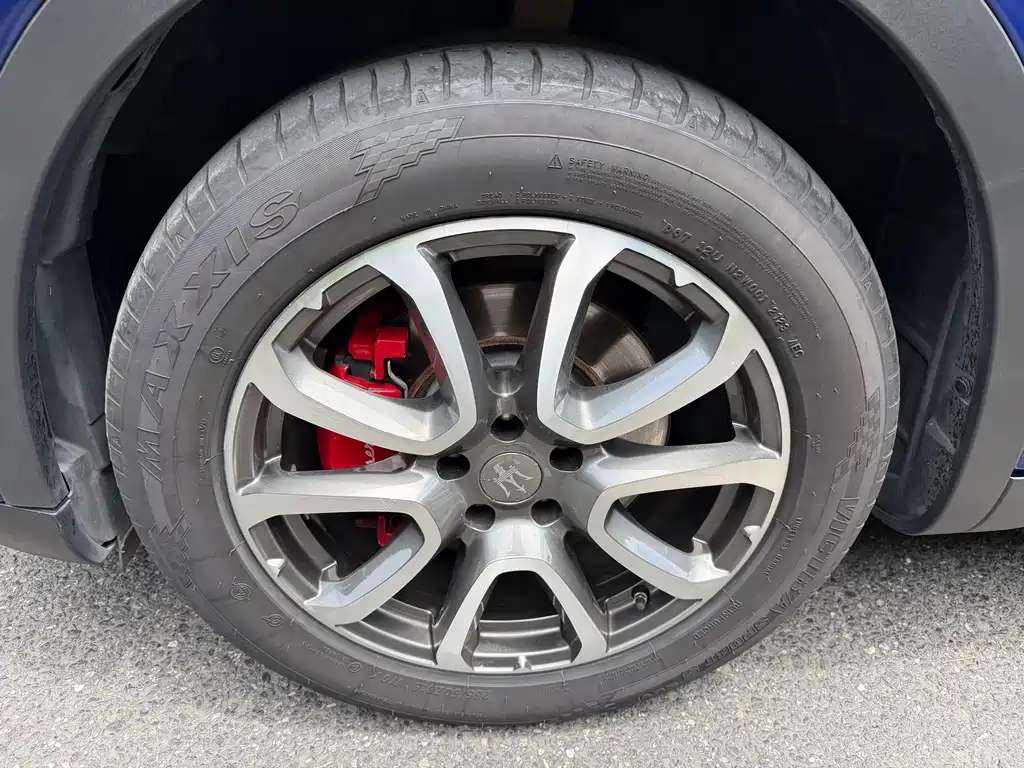 Levante 3.0 T Standard