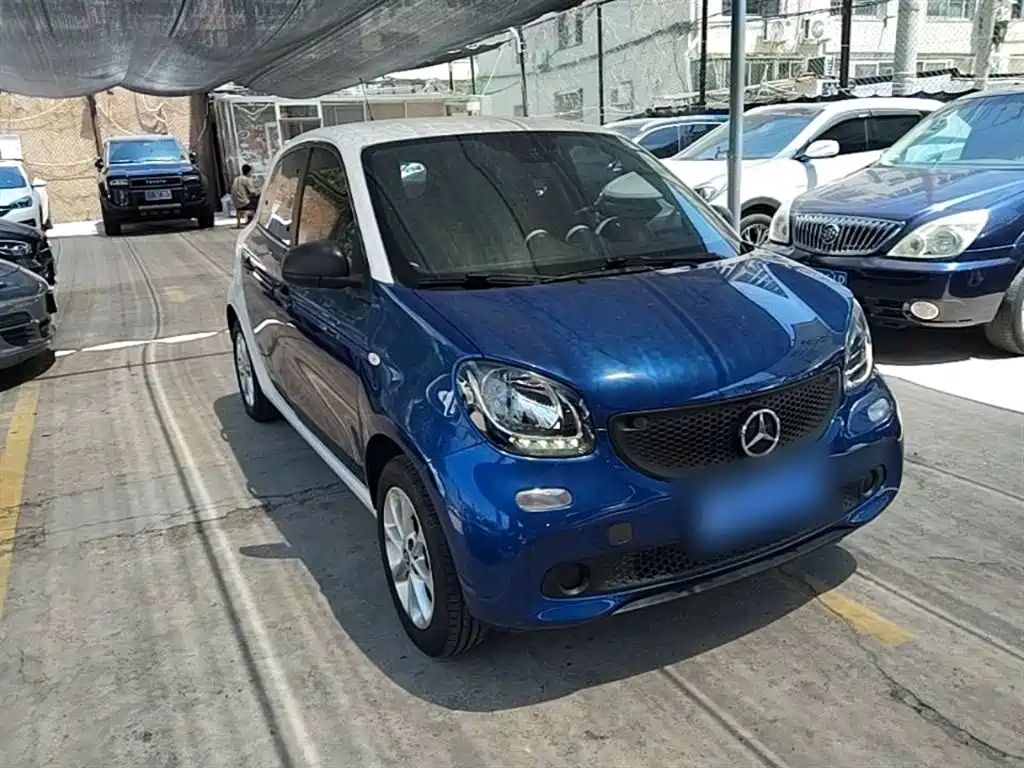 smart forfour 1.0 L 52 kW Agile