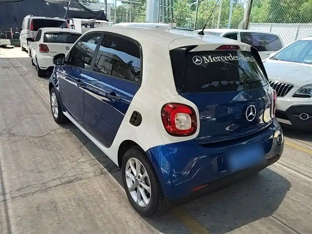 smart forfour 1.0 L 52 kW Agile