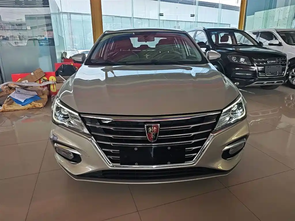 Roewe i5 1.5 L Auto 4 G Connected Leading Luxury Flagship