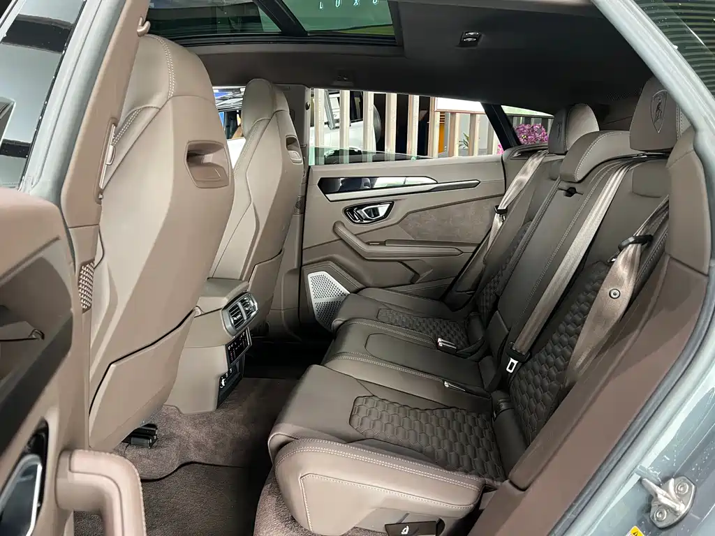 Urus 4.0 T V8 S