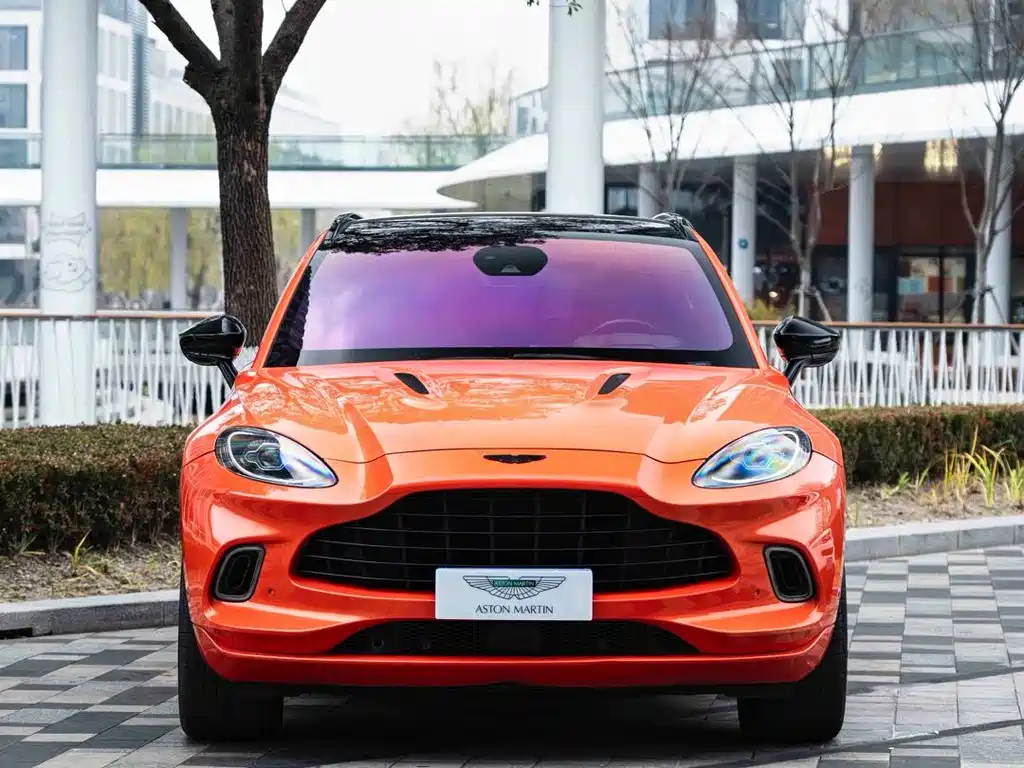 Aston Martin DBX 4.0 T V8