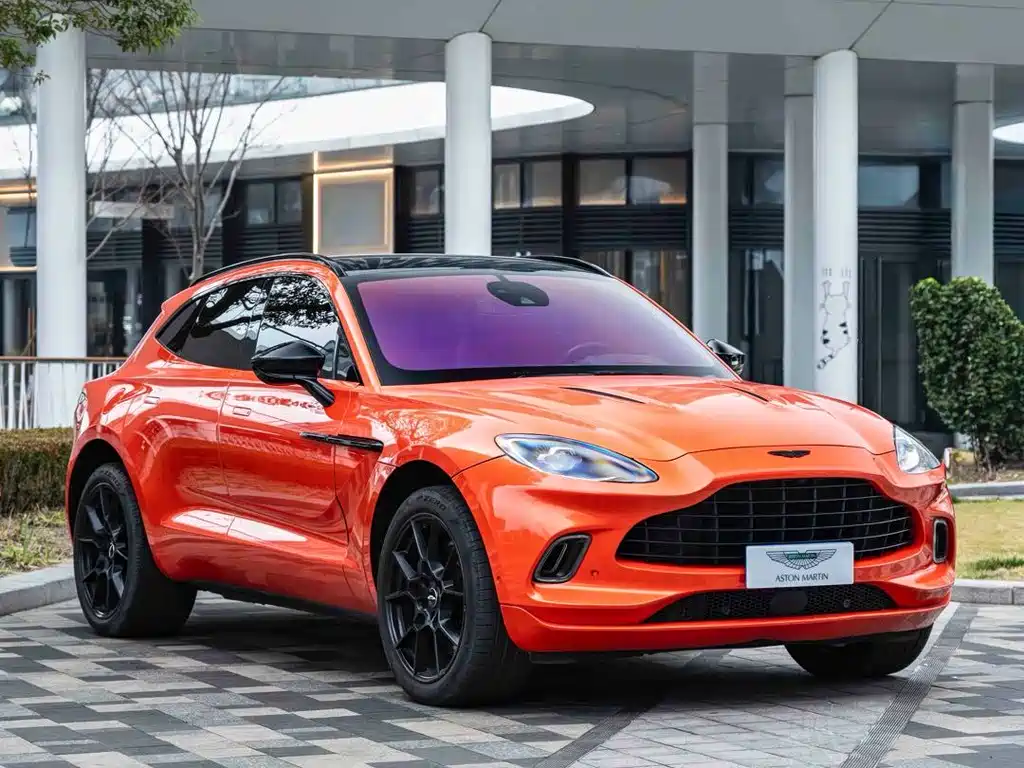 Aston Martin DBX 4.0 T V8