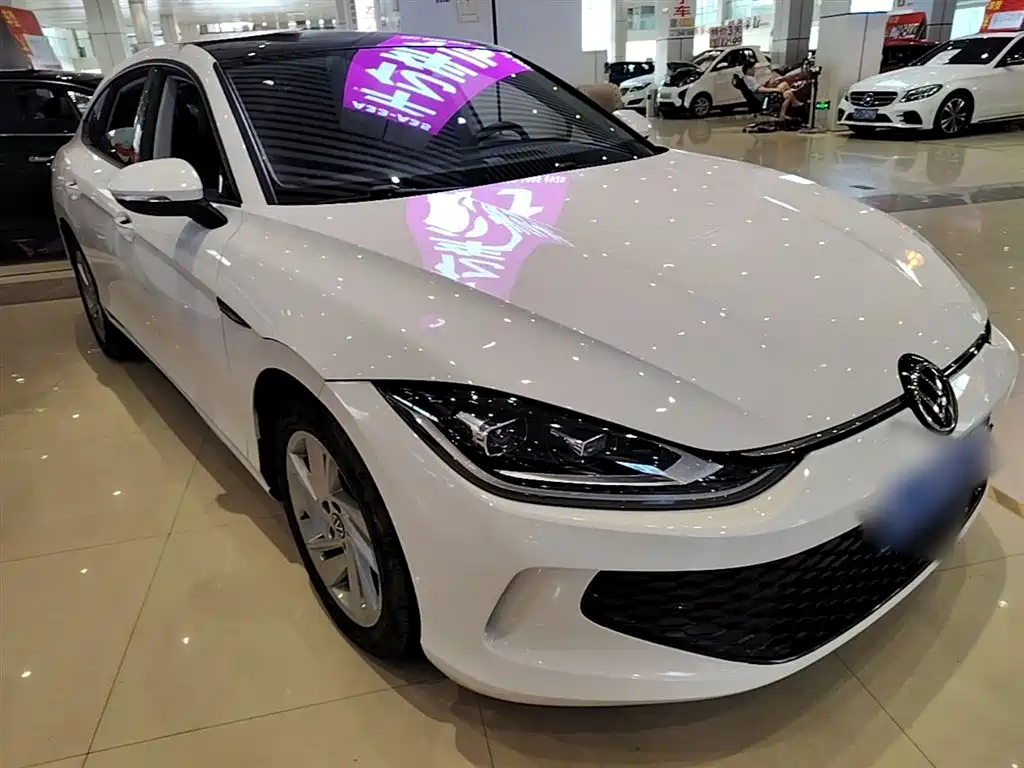 Lamando Lamando L 280 TSI DSG Dazzle Hot