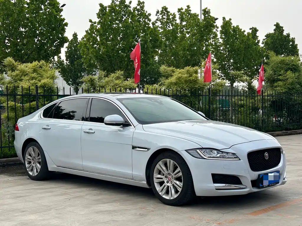 Jaguar XFL XFL 2.0 T 250 PS Luxury
