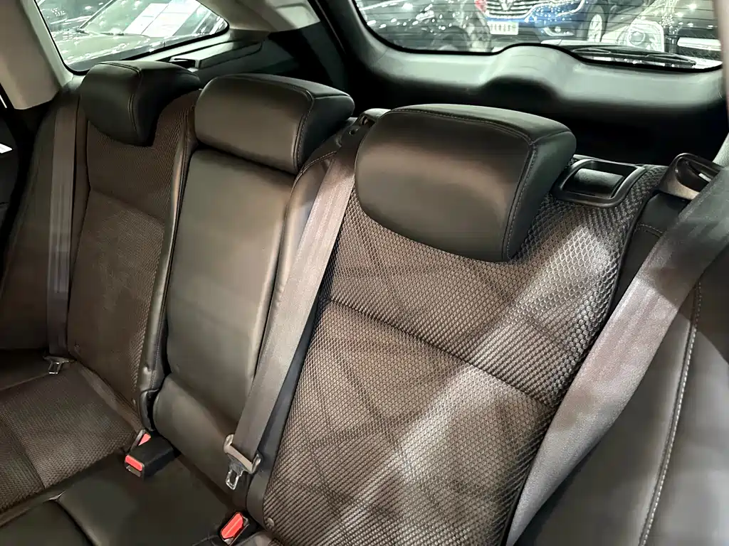 Jade 1.8 L Auto Comfort Elite 5-seat