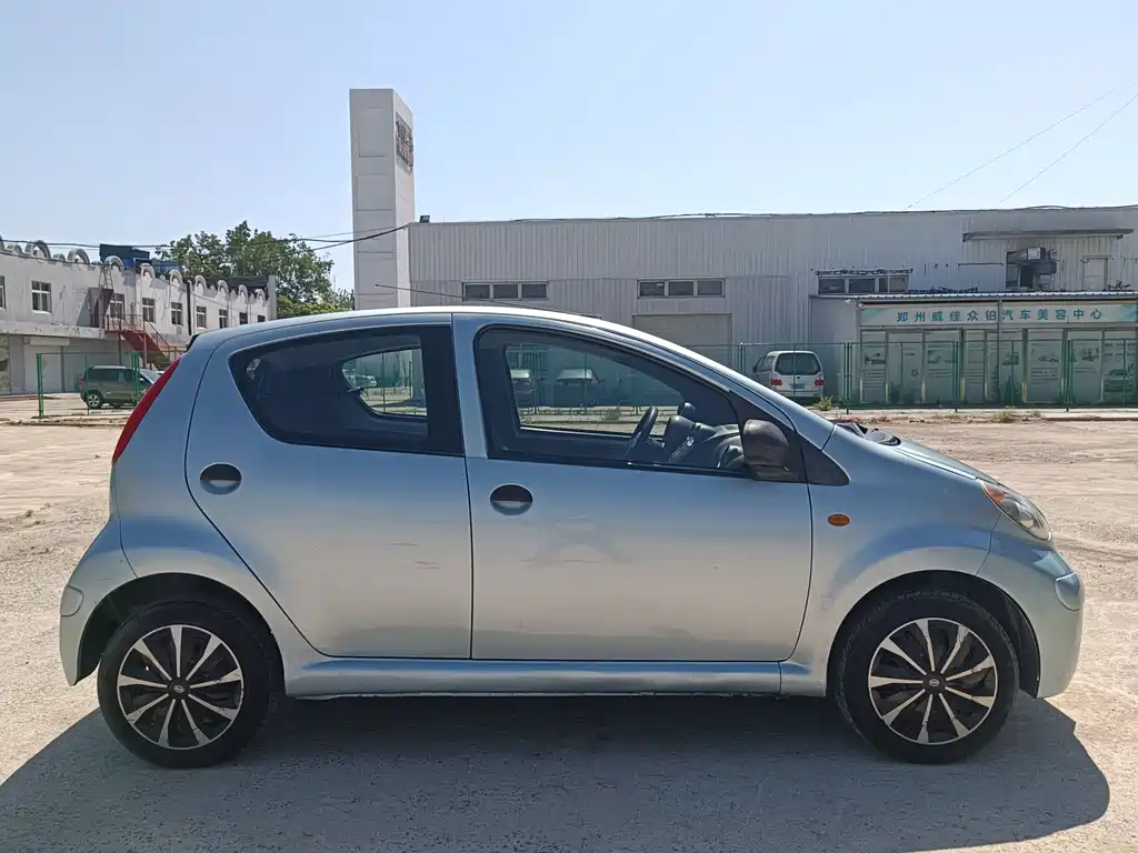 BYD F0 1.0 L Joy Cool