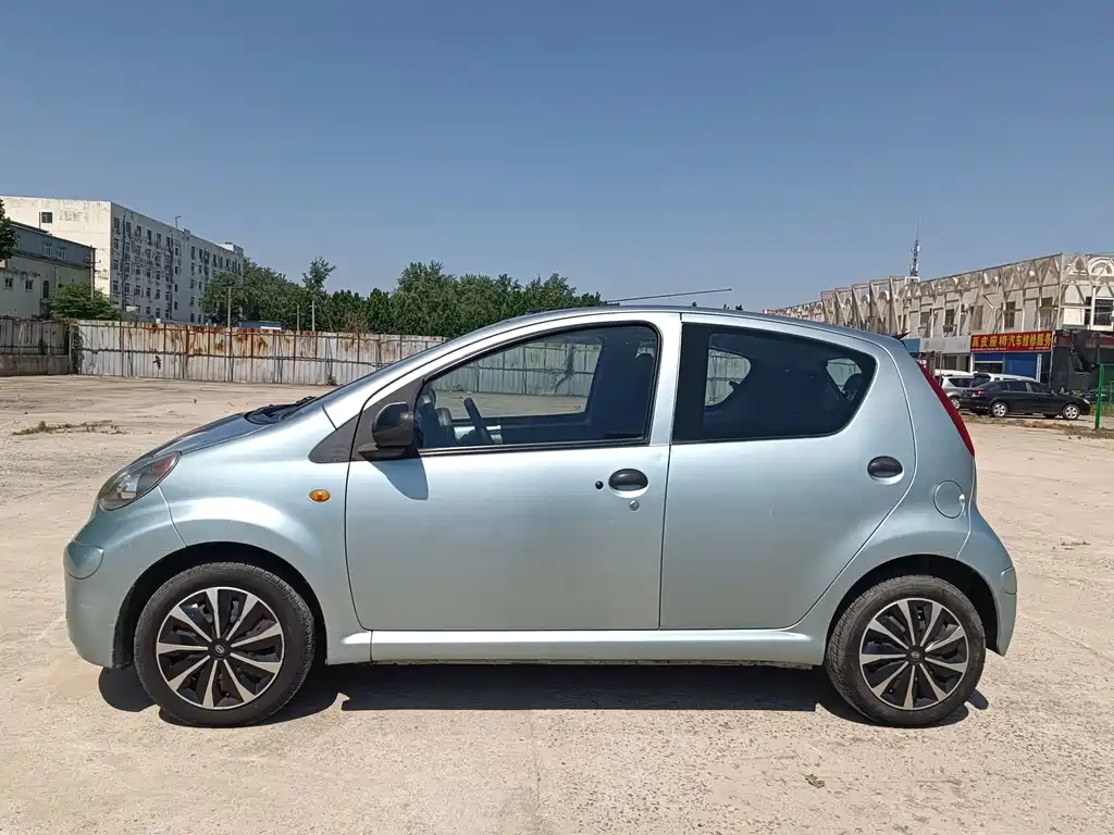 BYD F0 1.0 L Joy Cool