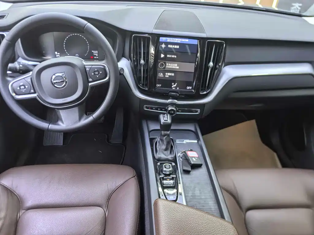 Volvo XC60 T5 4 WD Smart Ease Luxury