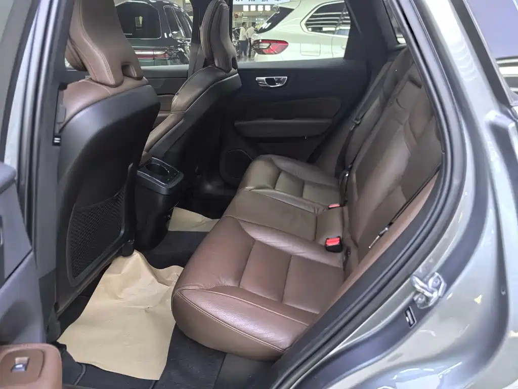 Volvo XC60 T5 4 WD Smart Ease Luxury