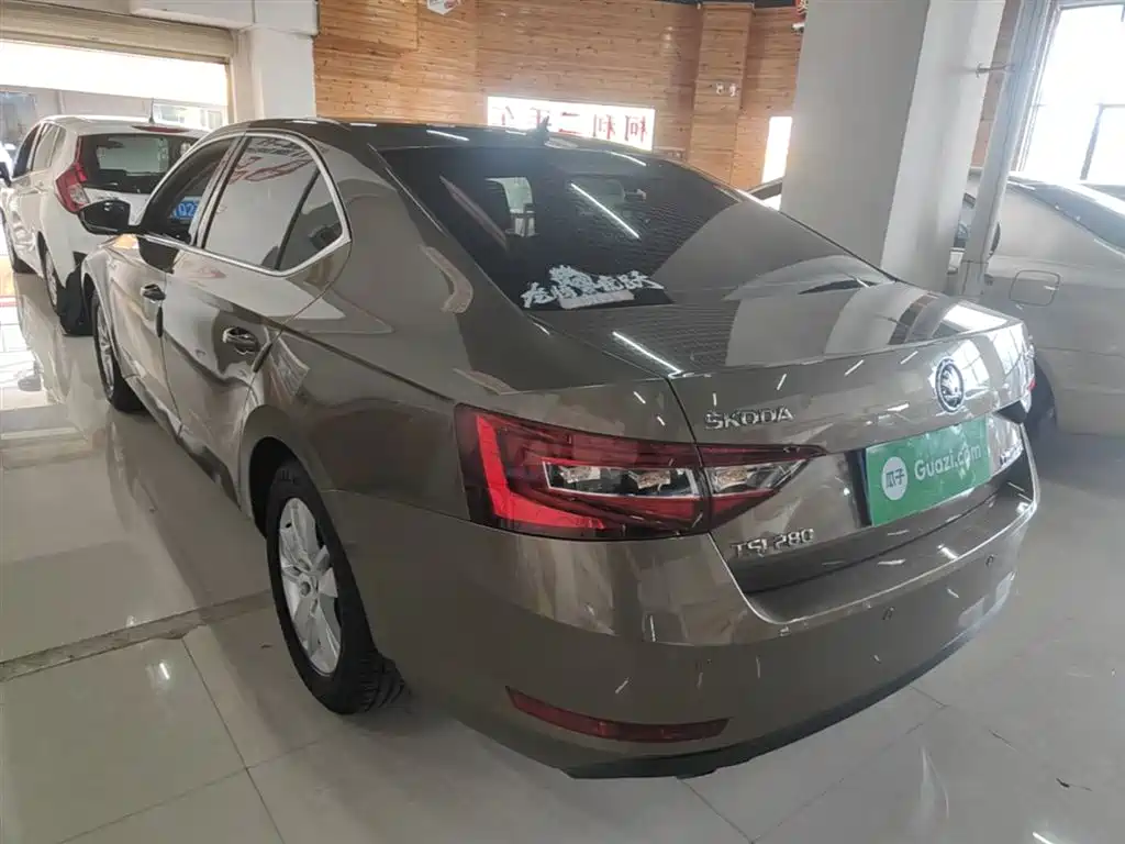 Superb TSI280 DSG Standard CN-V
