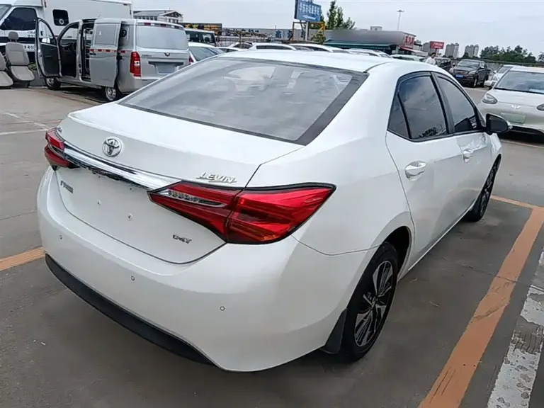 Toyota Levin 185 T CVT Distinguished CN-V