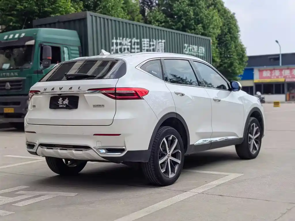 Haval F7 1.5 T 2 WD i CN-V