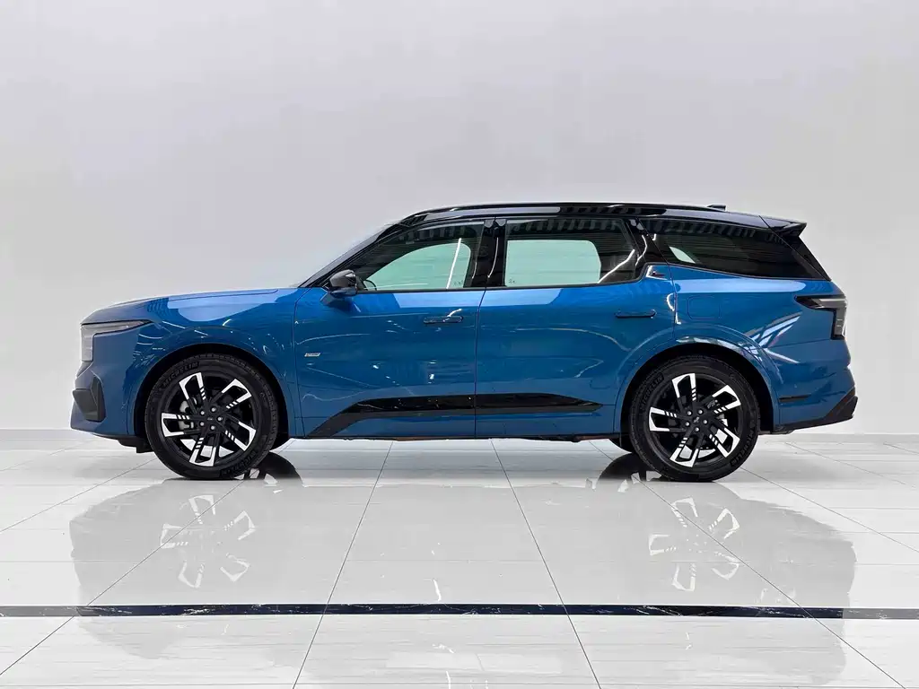 Edge Edge L 2.0 T EcoBoost E Hybrid 4 WD 7-seat STLine