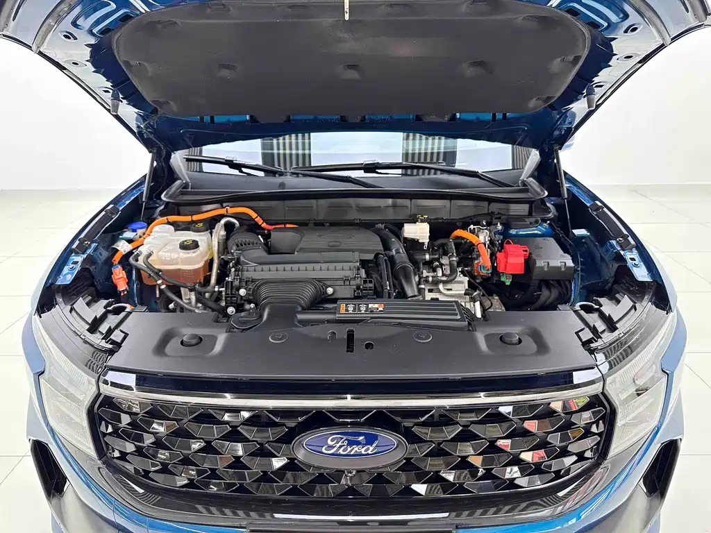Edge Edge L 2.0 T EcoBoost E Hybrid 4 WD 7-seat STLine